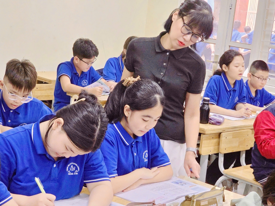 Cô Nguyễn Thị Vân Hồng cho rằng, việc sắp xếp lại hệ thống trường học là chủ trương lớn nhằm tinh gọn bộ máy và nâng cao chất lượng giáo dục