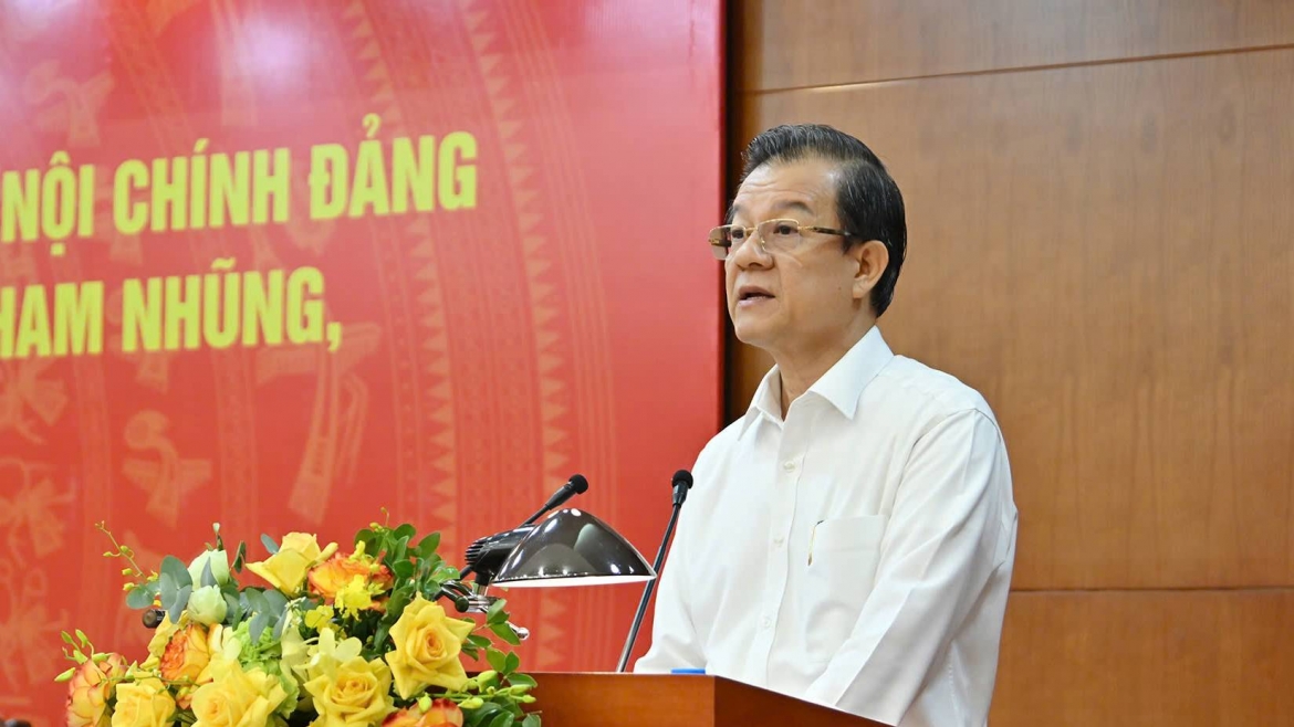 so-ket-6-thang-nganh-noi-chinh-dang-1.jpg