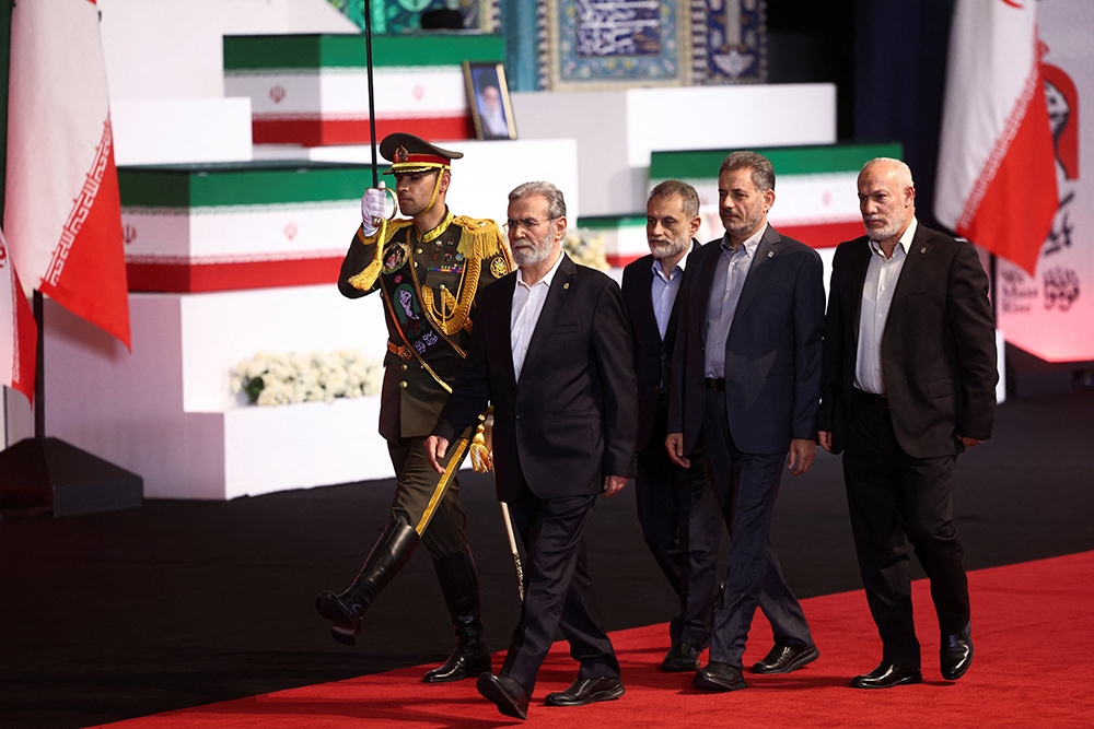tang_le_khamenei_11.jpg