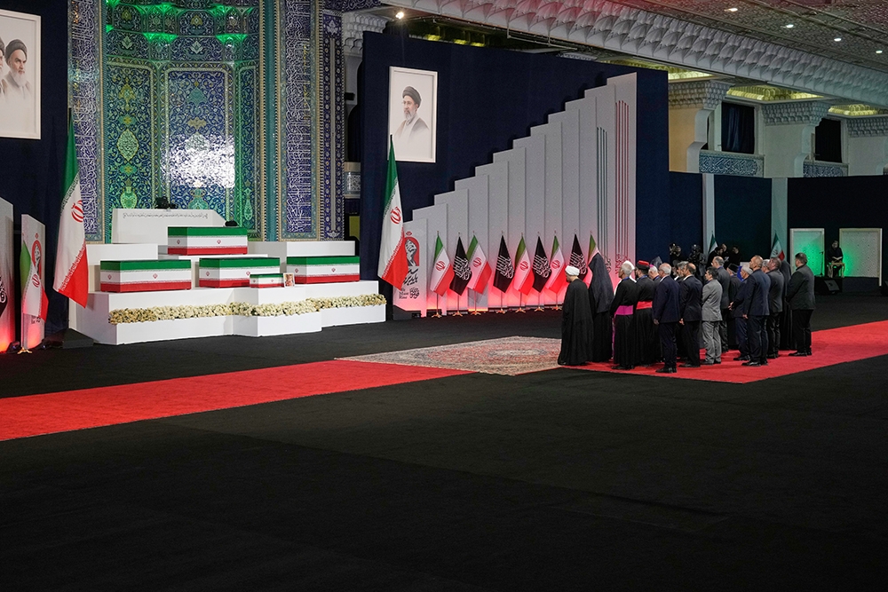 tang_le_khamenei_4.jpg