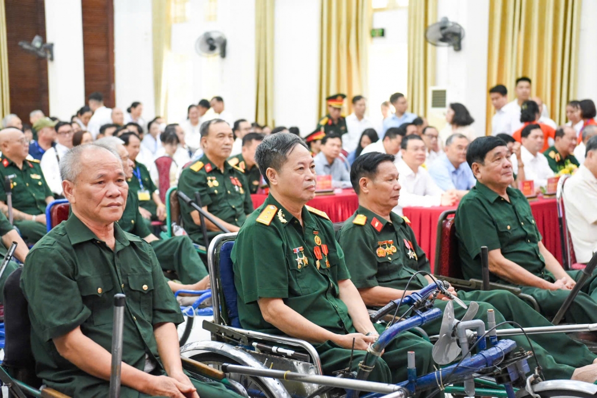 tbt-ctn-to-lam-tham-thuong-binh-liet-si-vov-18.jpeg