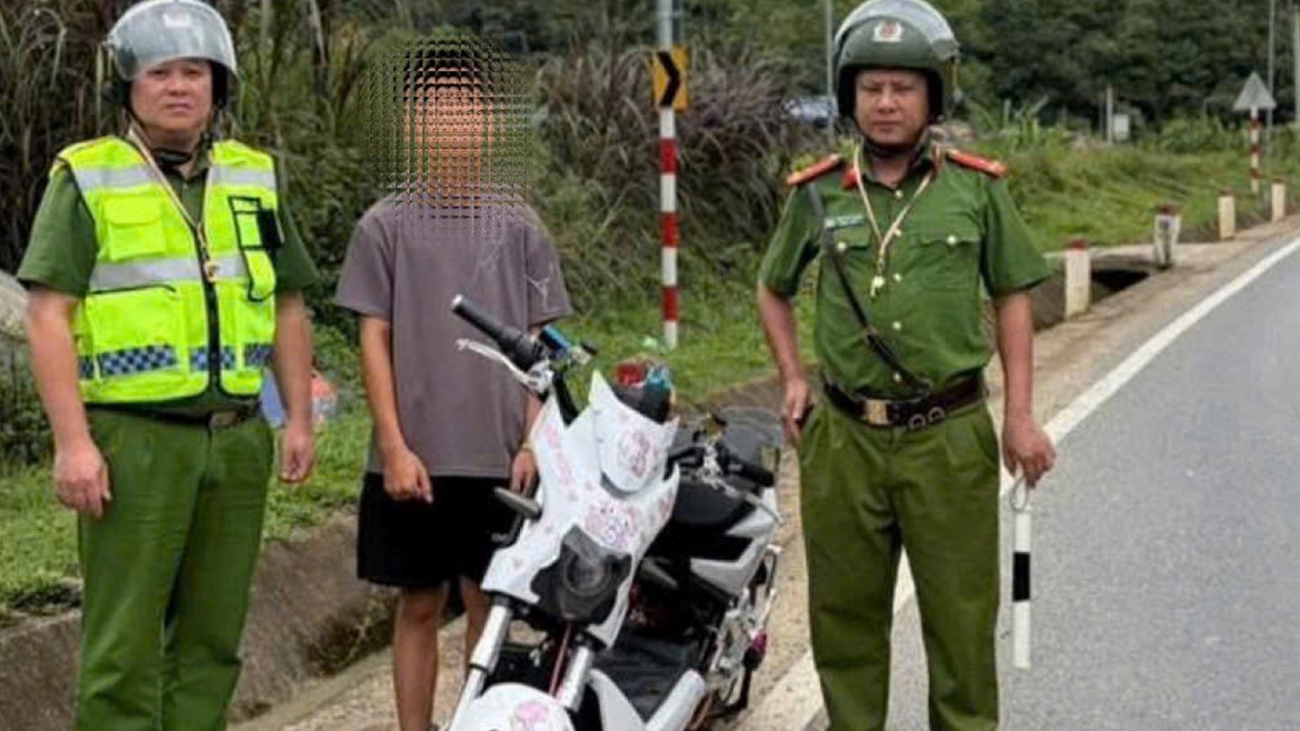 thai_nguyen_xu_ly_hang_loat_hoc_sinh_do_xe_may_dien_trai_phep_2.jpg