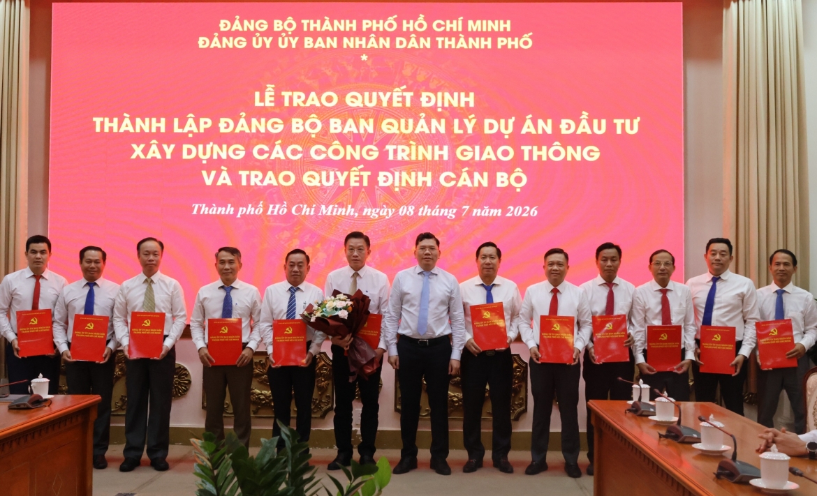 tphcm-dieu-dong-bo-nhiem-11-can-bo-lanh-dao-2.jpg