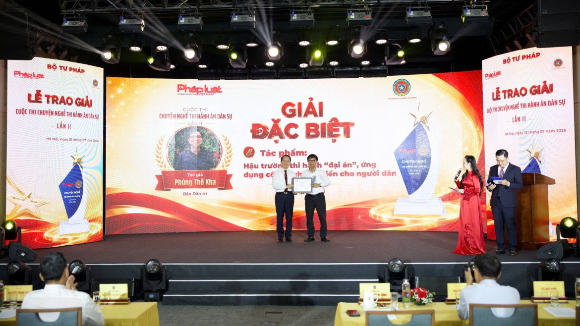 trao-giai-cuoc-thi-chuyen-nghe-thi-hanh-an-1.jpg
