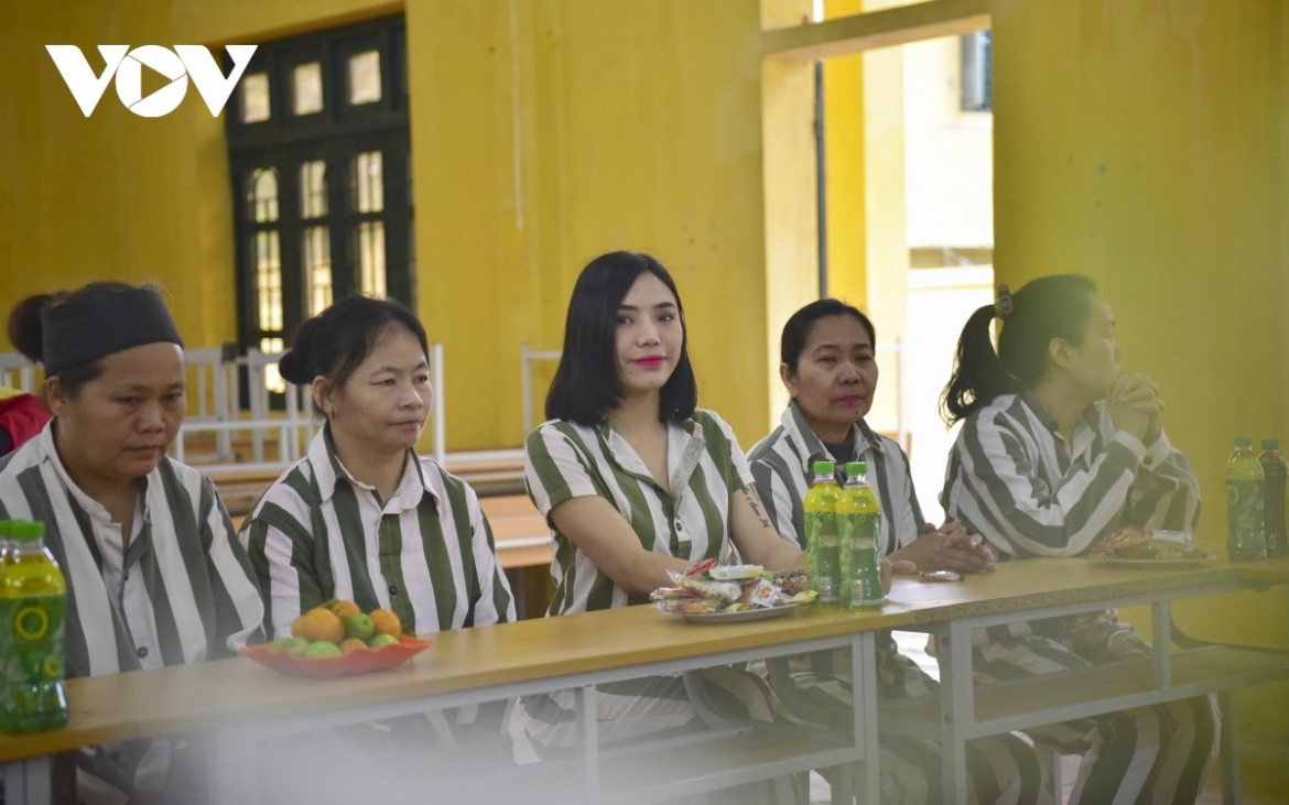 tu-nhan-nu.jpg
