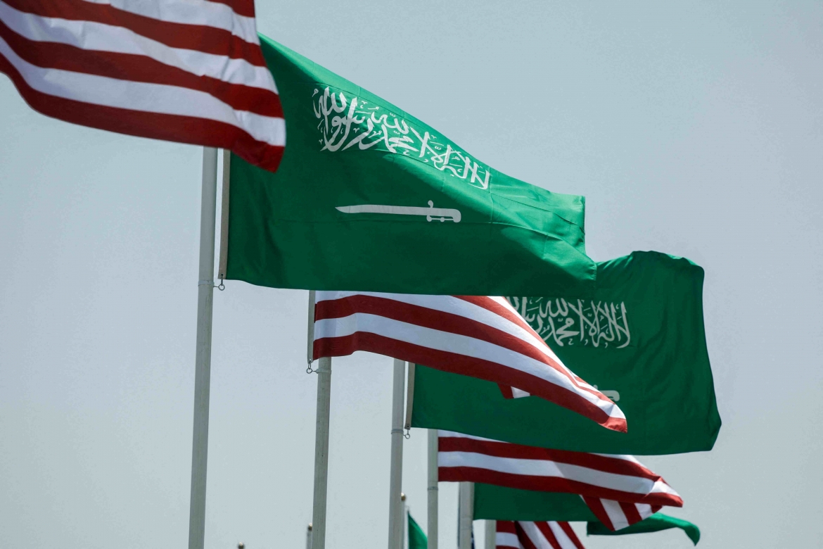 us-saudi-flagsss.jpg
