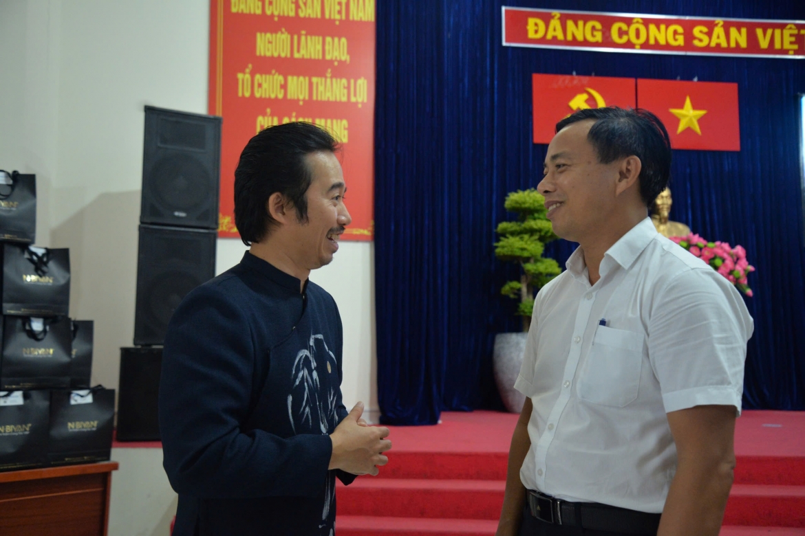 xay-dung-he-sinh-thai-du-lich-duong-thuy-gan-voi-di-san-ven-song-vam-thuat-vov-.jpg