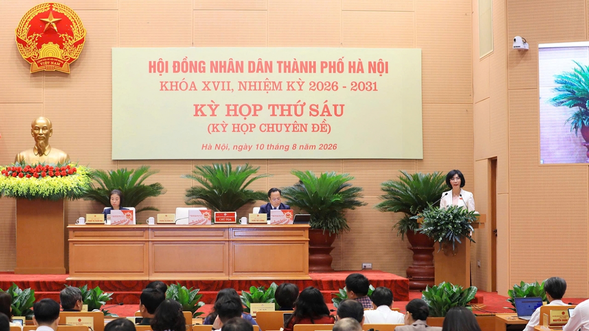ba-phung-thi-hong-ha.jpg