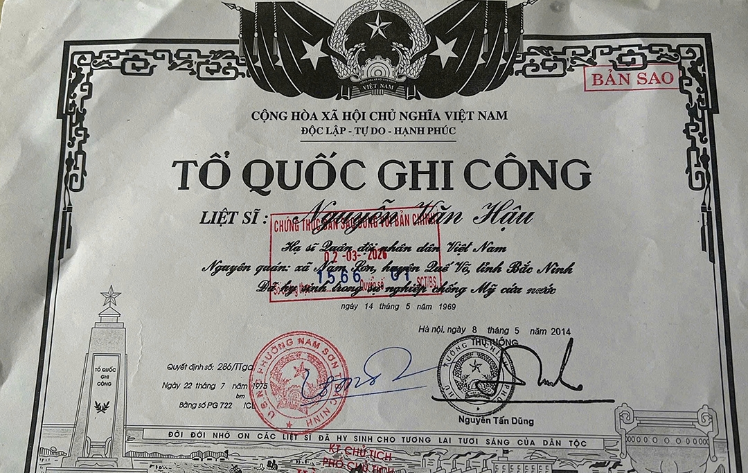 bang-to-quoc-ghi-cong-liet-si-nguyen-van-hau.jpg