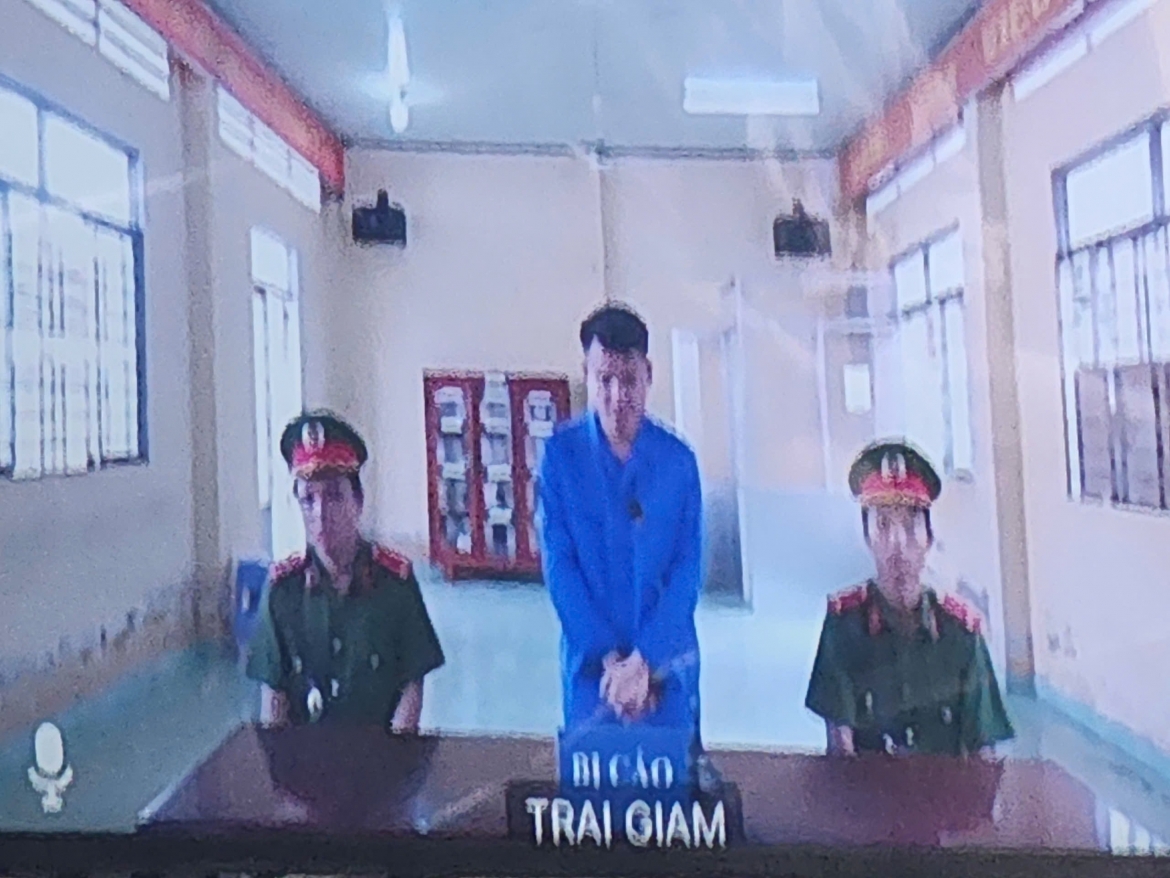 bi-cao-tran-hoang-tien-tai-phien-xet-xu-truc-tuyen.jpg