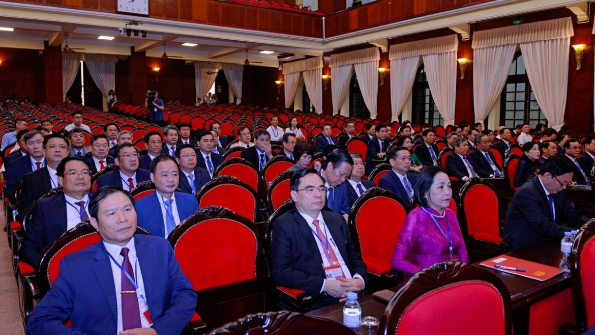 boi-duong-kien-thuc-uy-vien-trung-uong.jpg