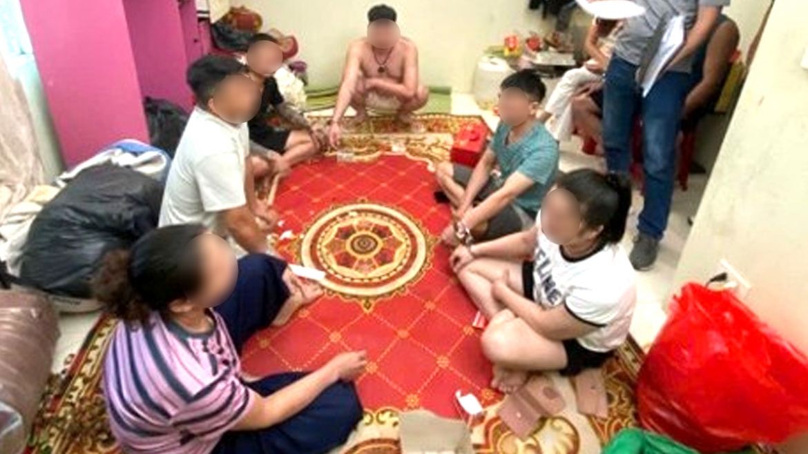 cong-an-ha-noi-lien-tiep-bat-cac-vu-danh-bac.jpg