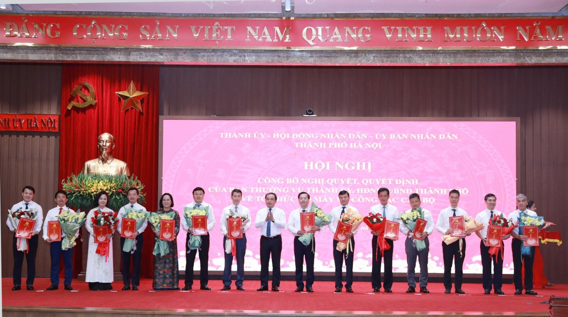 cong-tac-can-bo-ha-noi-2.jpg