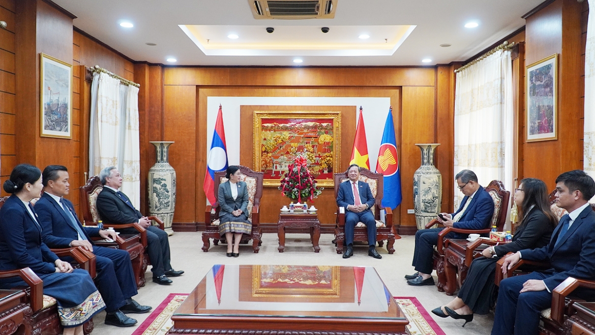 dai-su-nguyen-minh-tam-tiep-doan-uy-ban-kiem-tra-trung-uong.jpg