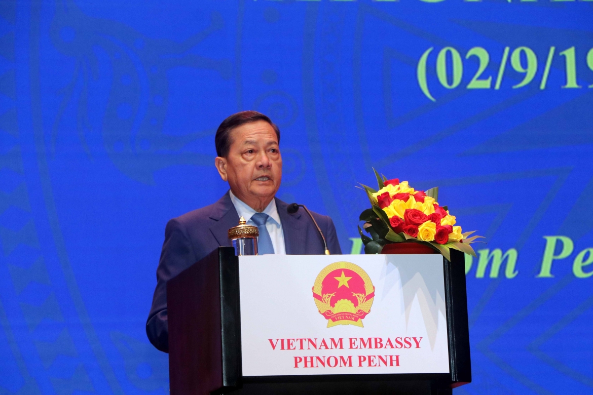 dai-su-quan-viet-nam-tai-campuchia-5.jpg
