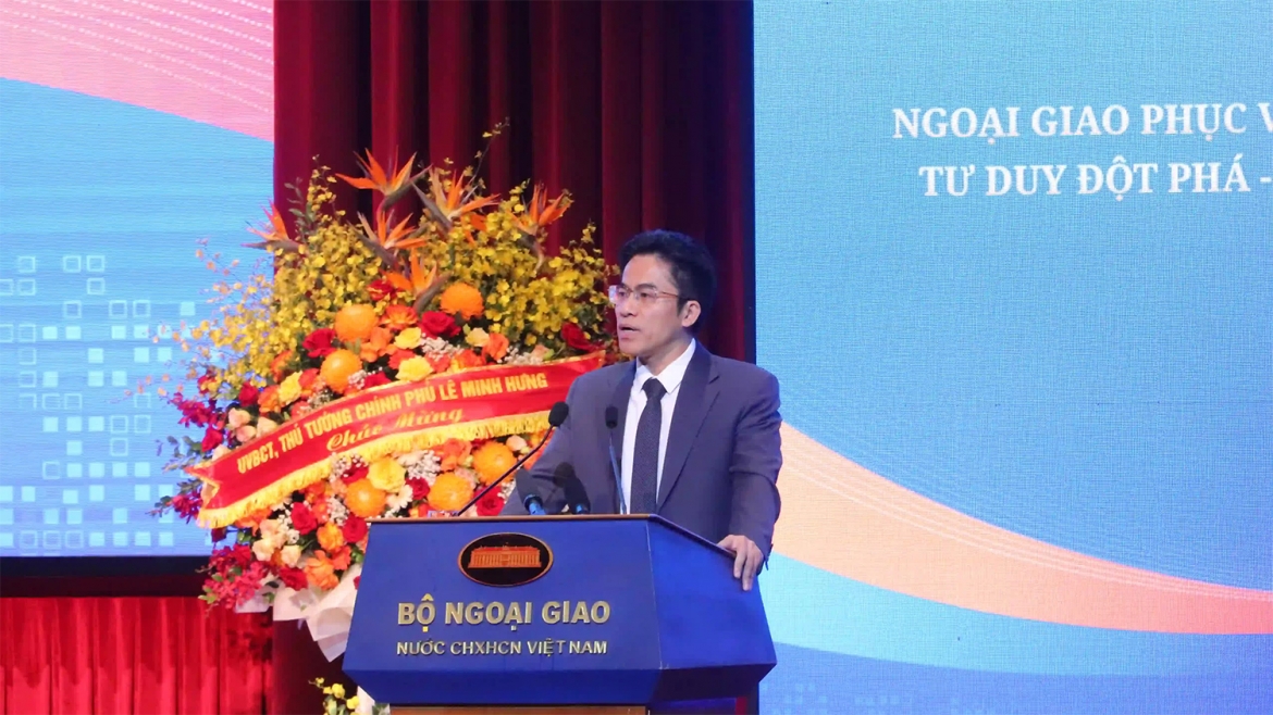 Đại sứ Việt Nam tại Các tiểu vương quốc Arab thống nhất (UAE) Nguyễn Thanh Diệp phát biểu tại Hội nghị. Ảnh: Nguyễn Nhuận