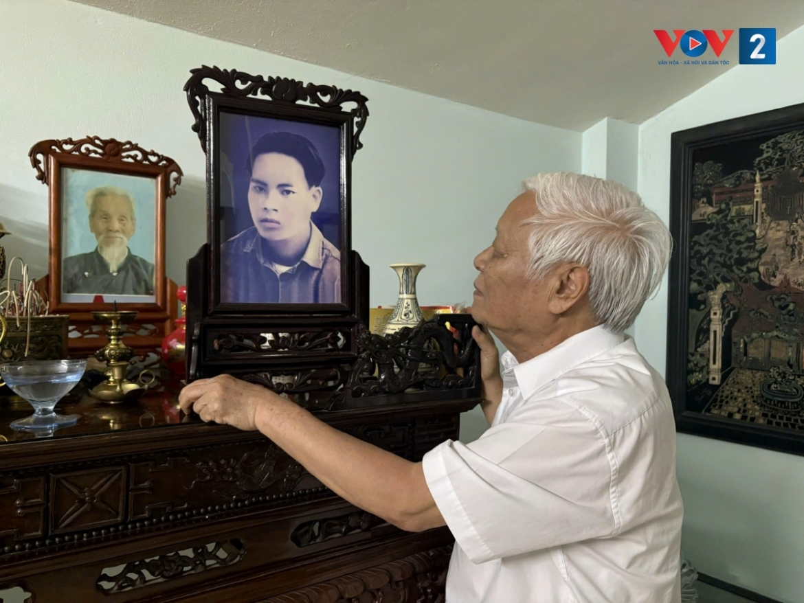 de-moi-liet-si-duoc-goi-dung-ten-va-tro-ve-voi-gia-dinh-2.jpg