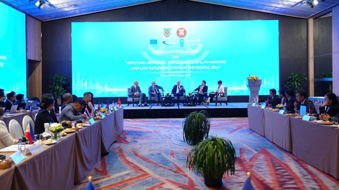 dien-dan-phap-luat-asean-2_1.jpg