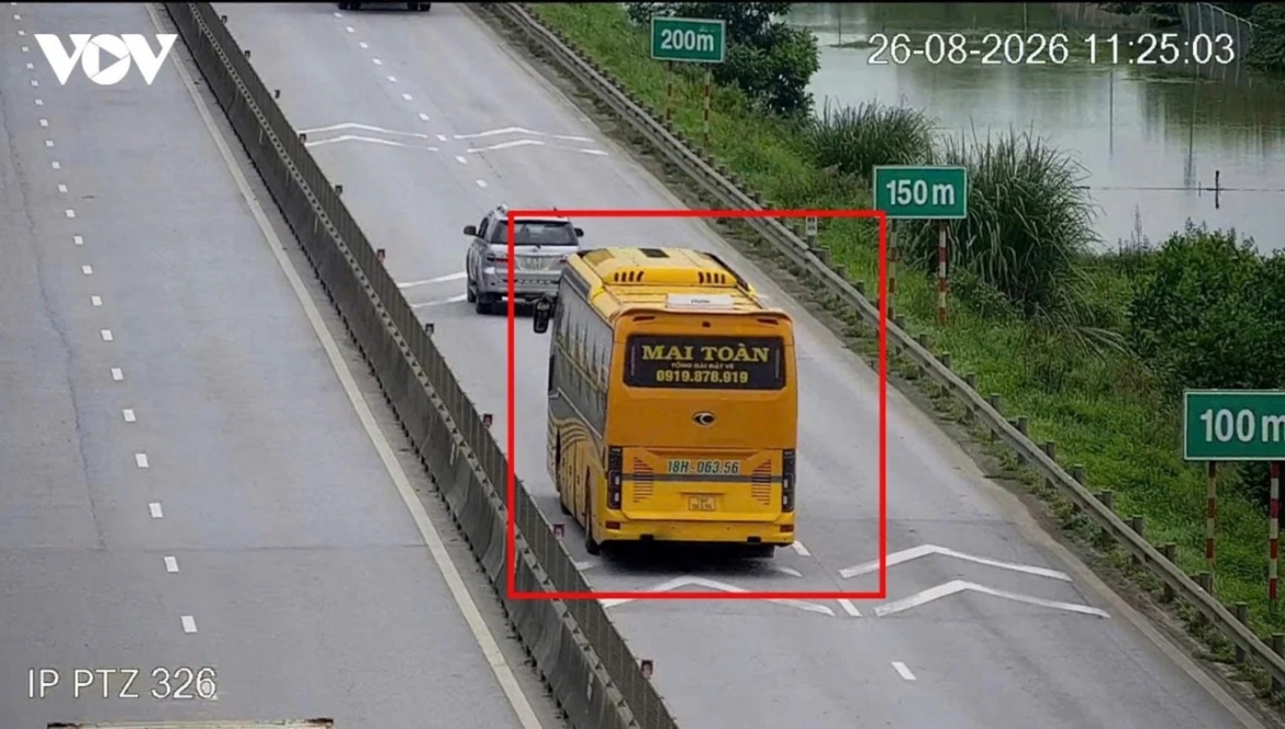 giu-khoang-cach-an-toan-3.jpg