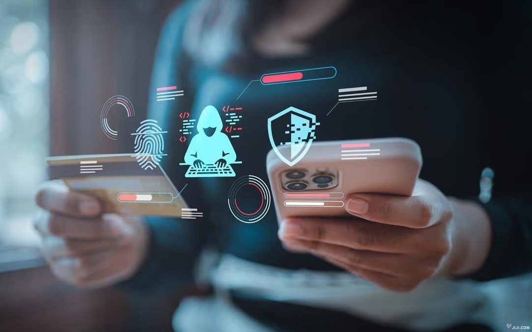 hacker-tin-tac-an-ninh-mang-tan-cong-mang-dien-thoai-di-dong-smartphone-bao-mat-thong-tin-the-tin-dung-lua-dao-mang-.jiji-press.jpg