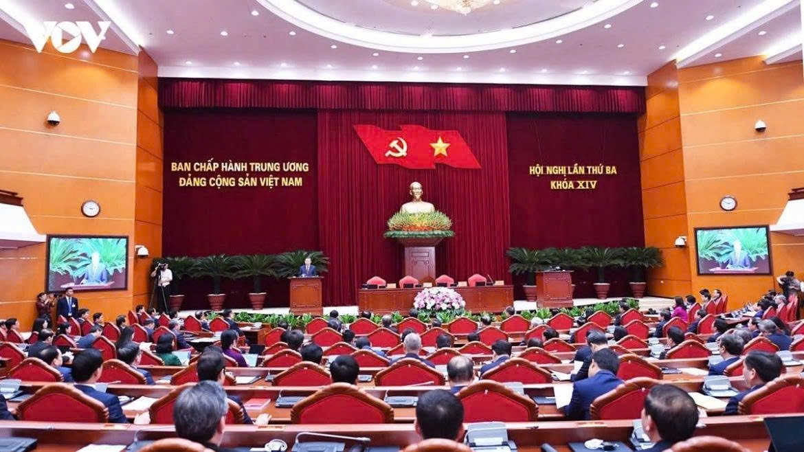 hoi-nghi-trung-uong-ba.jpg
