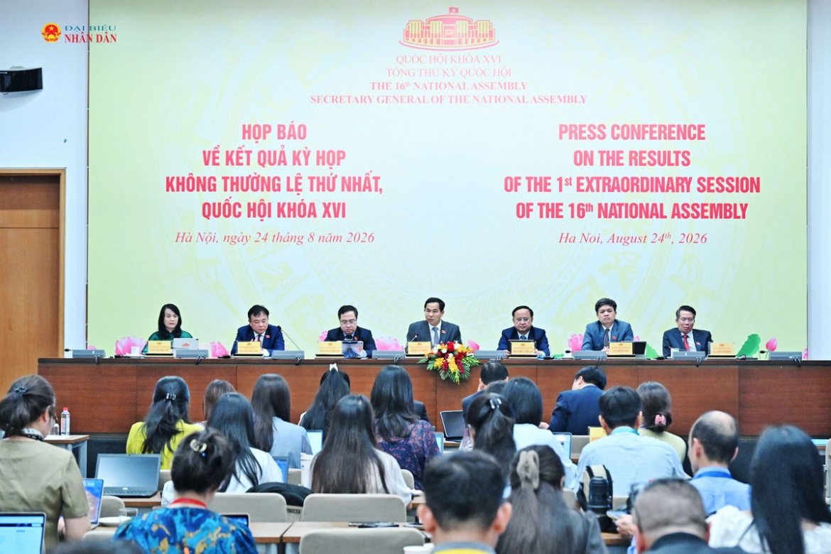 hop-bao-quoc-hoi.jpg
