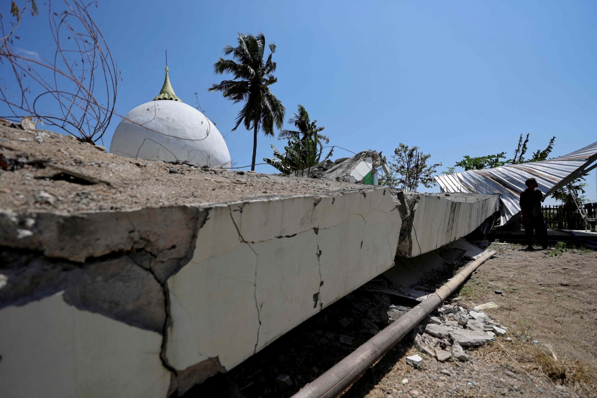 indonesia-quake.jpg