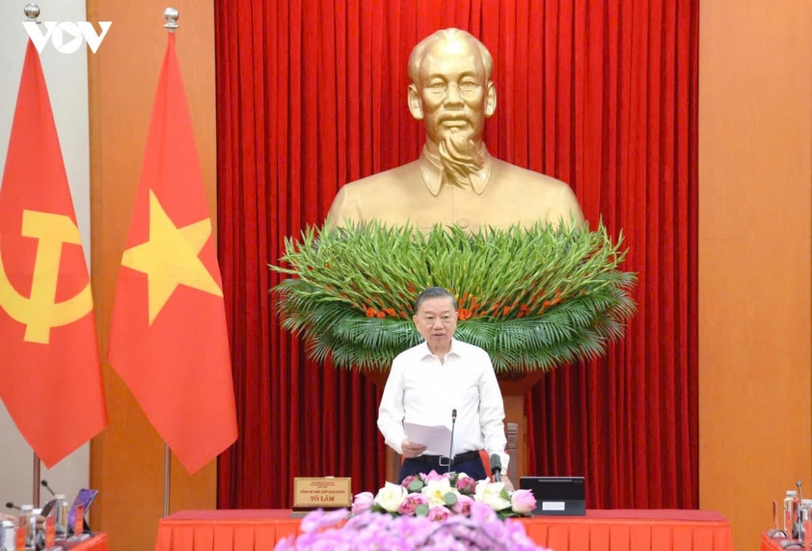 ky-hop-thu-nhat-ban-chi-dao-sua-doi-dieu-le-dang-1.jpg