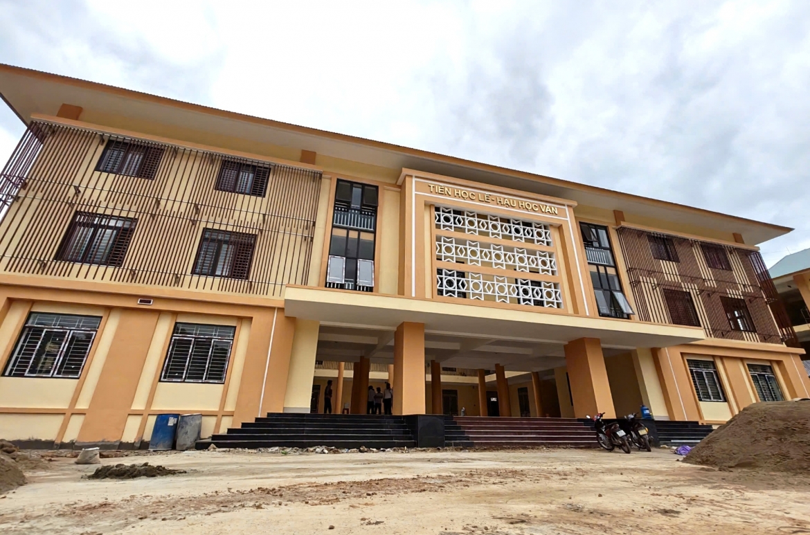 mat-tien-mot-khoi-nha-3-tang-khang-trang-tai-du-an-truong-pho-thong-dan-toc-noi-tru-tieu-hoc-va-thcs-dakrong.jpg