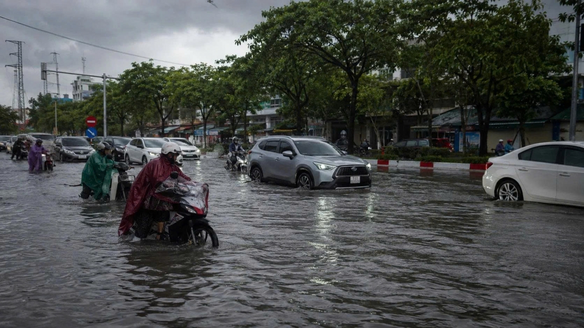 Mưa lớn khiến nhiều tuyến đường Hà Nội ngập sâu, giao thông và sinh hoạt của người dân bị đảo lộn (Ảnh minh họa: ChatGPT)