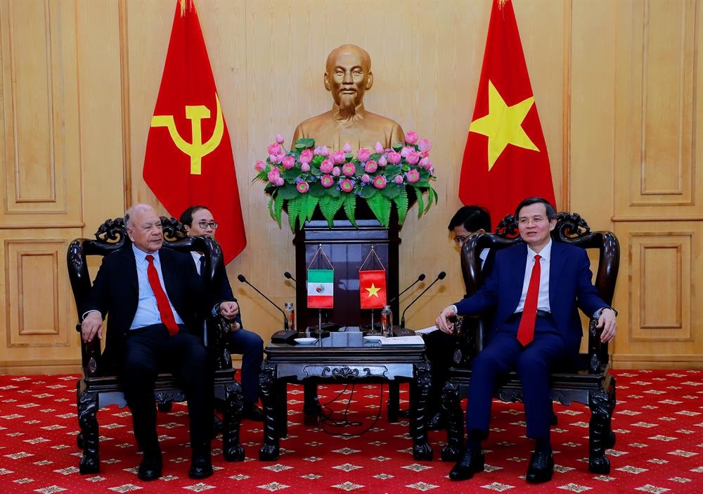 ong-huan-png.png