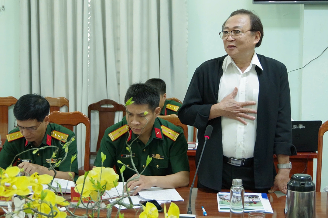 ong-vo-dinh-the-nguoi-truc-tiep-cat-boc-va-chon-cat-17-hai-cot.jpg