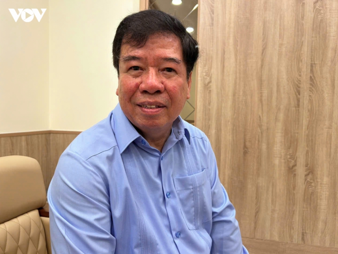 pgs-ts-bui-dinh-phong.png