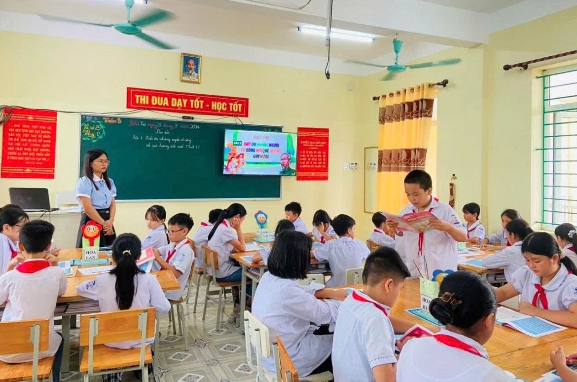 Việc sắp xếp, sáp nhập trường học không chỉ thay đổi mô hình quản lý mà còn tạo ra một môi trường mới với đội ngũ giáo viên, học sinh 