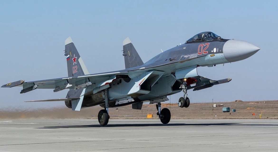 Tiêm kích Su-35 của Nga. Ảnh: MW