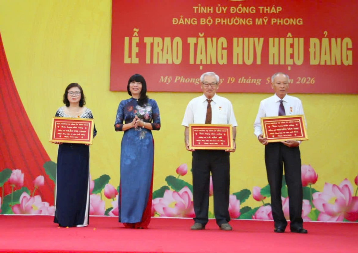 tang-huy-hieu-dang-dip-195-tai-dang-bo-phuong-my-phong.jpg