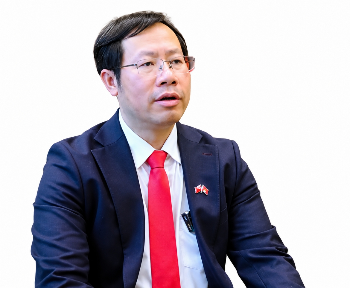 Tổng Lãnh sự Việt Nam tại Trùng Khánh Bùi Nguyên Long.