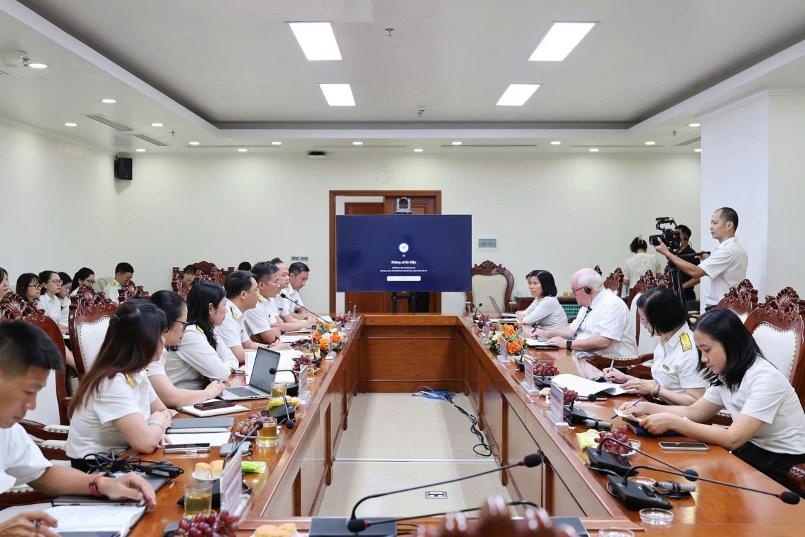 toan-canh-cuc-thue-va-imf-trao-doi-kinh-nghiem-quan-ly-thue-doanh-nghiep.jpg