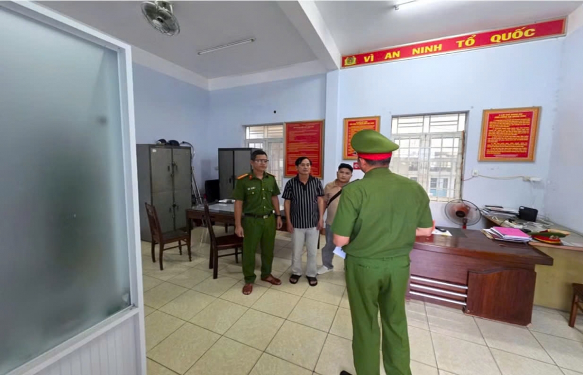 tong-dat-quyet-dinh-khoi-to-bi-can-lenh-bat-tam-giam.jpeg