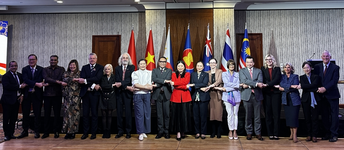 Nguồn: TLSQ Việt Nam tại Perth