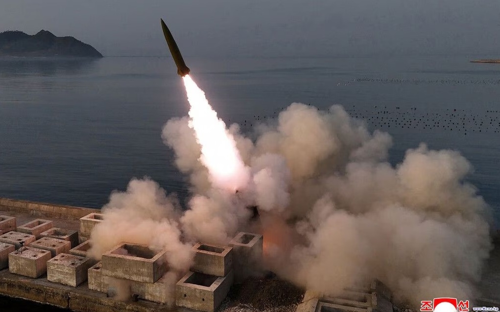 trieu-tien-phong-ten-lua-trieu-tien-thang-4-2026-.kcna_.jpg