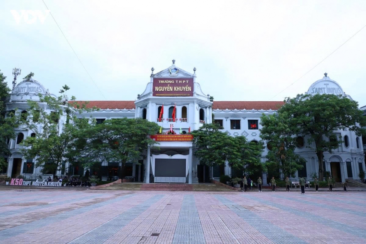 truong-nguyen-khuyen.jpg