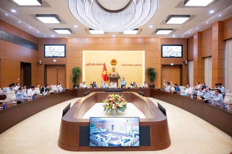ubtvqh-bieu-quyet-ve-thanh-pho-quang-ninh-va-bac-ninh.jpg