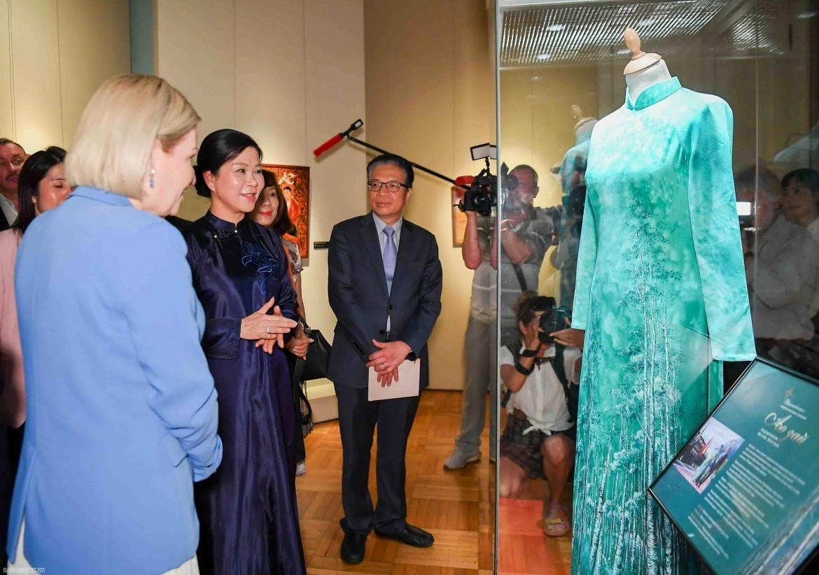 ao-dai-tai-moscow.jpg