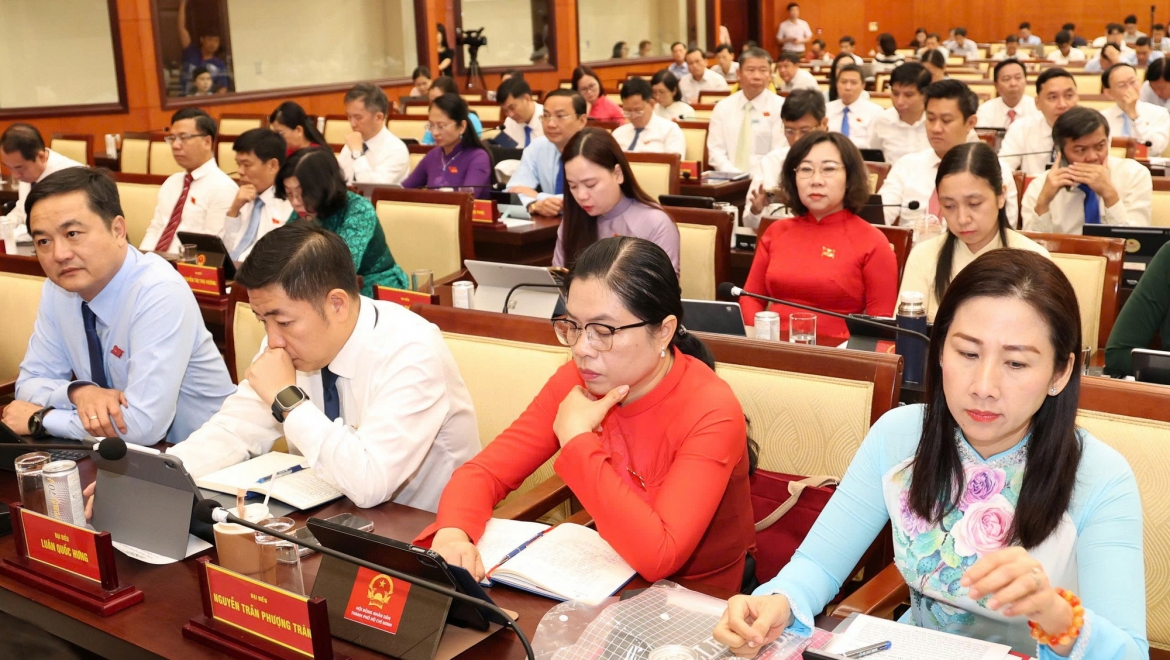 bai-do-xe-ngam-tai-trung-tam-tphcm-duoc-danh-45-phan-tram-dien-tich-de-kinh-doanh-2.jpg