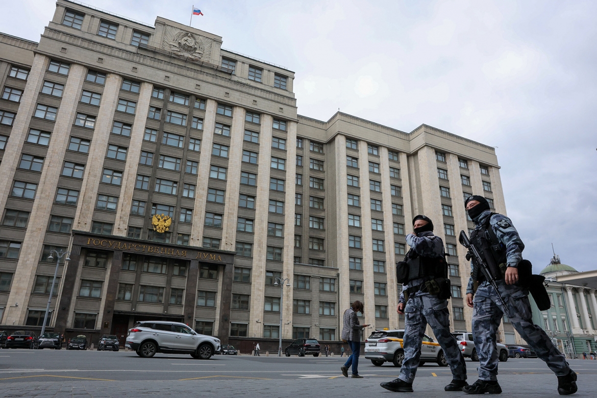 Lực lượng an ninh tuần tra gần trụ sở Duma Quốc gia Nga ở trung tâm Moscow, ngày 7/9/2026. Ảnh: Reuters