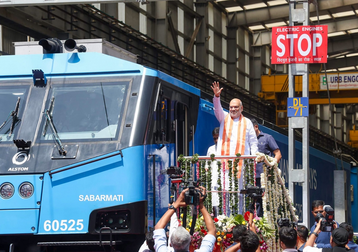Bộ trưởng Nội vụ Ấn Độ Amit Shah tại sự kiện khai trương đoàn tàu chạy bằng LNG đầu tiên của Ấn Độ. Ảnh: ANI