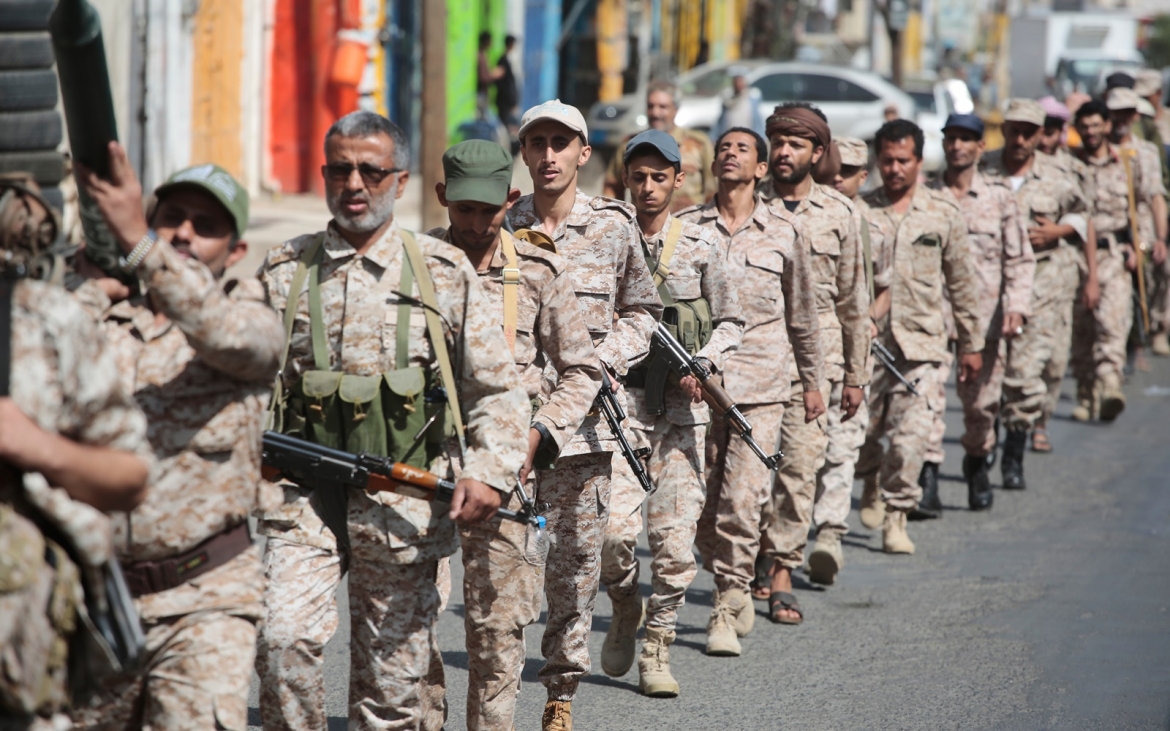 chien-binh-houthi-phien-quan-houthi-luc-luong-houthi-doi-ngu-houthi-xep-hang-vu-khi-houthi-yemen-9-2026-.ap_.jpg