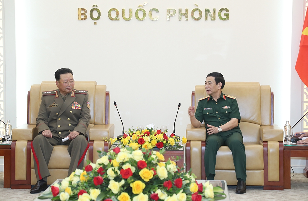 dai-tuong-phan-van-giang-tiep-trieu-tien-4.jpg