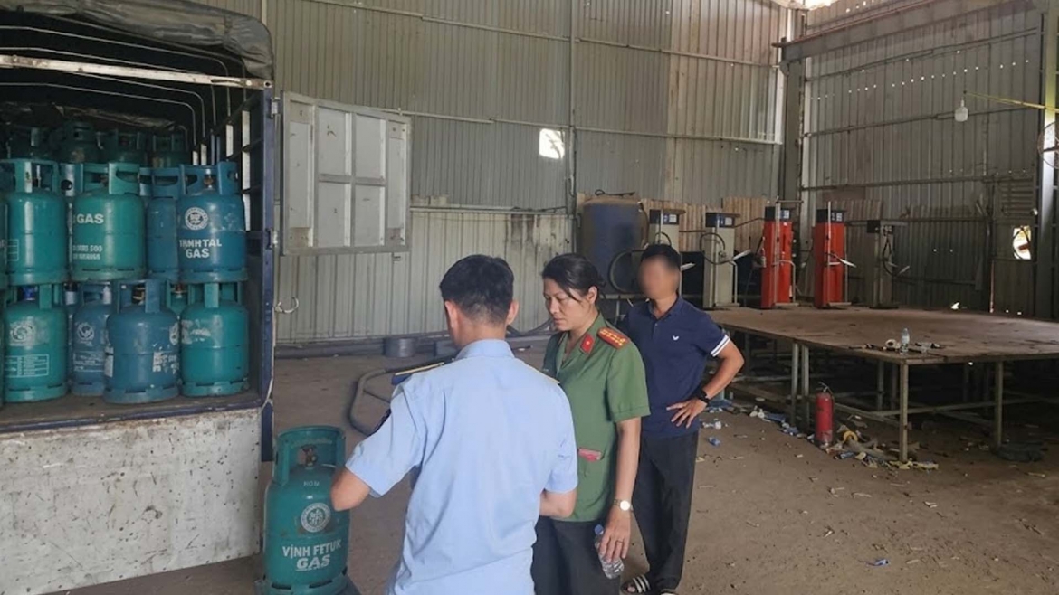 ha-noi-phat-hien-nhieu-co-so-san-chiet-gas-trai-phep-gas-gia-1_l1.jpg